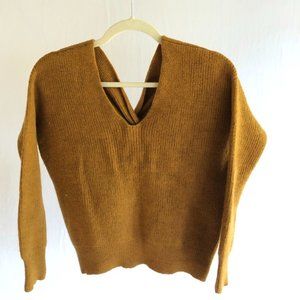 Amour Vert Twist-Back Sweater